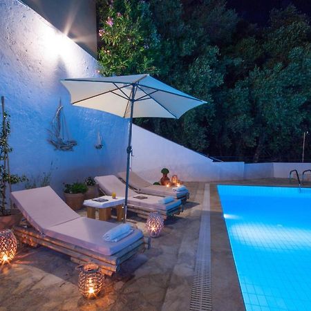 Odyssey Villas カシオピ エクステリア 写真